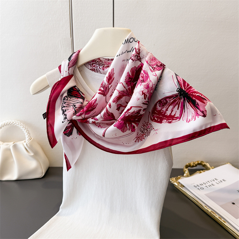 Vintage Butterfly Sketch Squar - Ascot Neck Scarf avis et prix