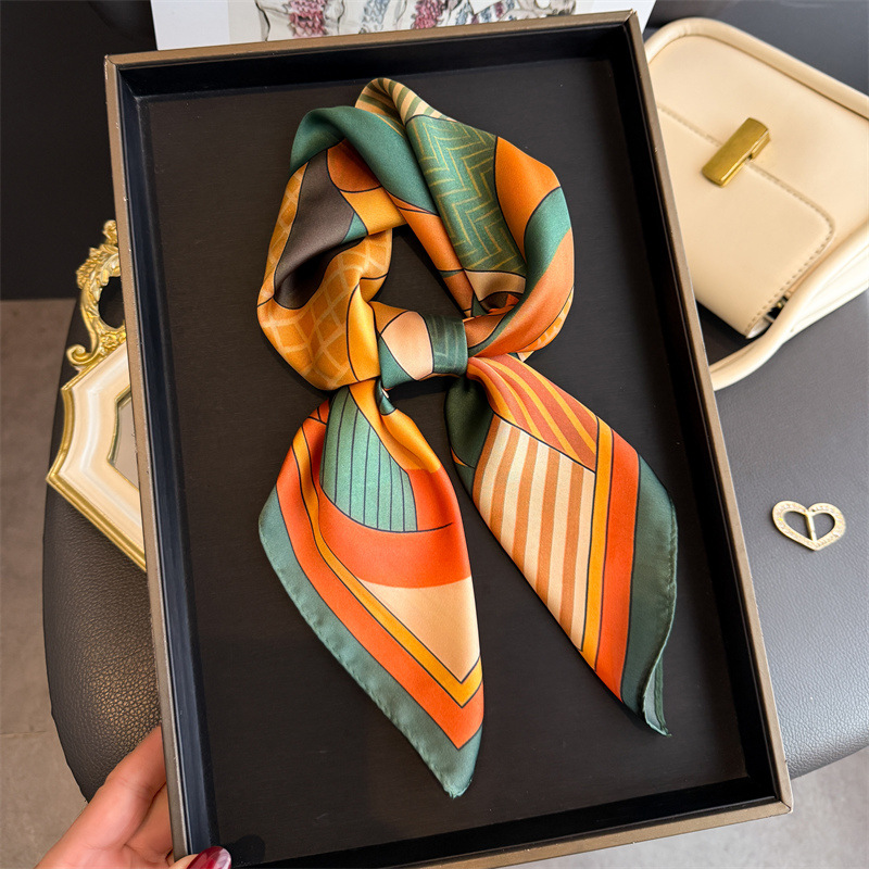 2026 New Geometry Print Silk S - Ascot Neck Scarf avis et prix